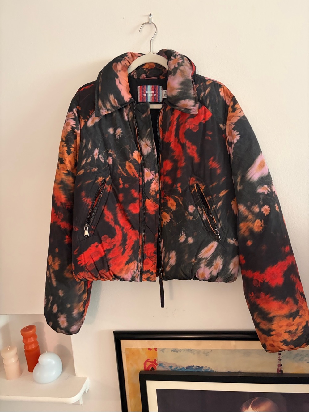 Urban Outfitters Bestie Womens Floral Puffer Jacket in Black, Orange & Red - Picture 5 of 7